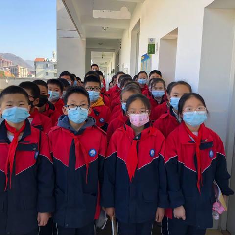 读书好 多读书 读好书﻿ ——城关二小六（4）班读书实践活动