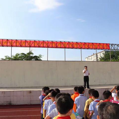 “生命至上 安全无小事”  ---记防城港市珍珠小学2021年春季学期防震应急疏散演练活动