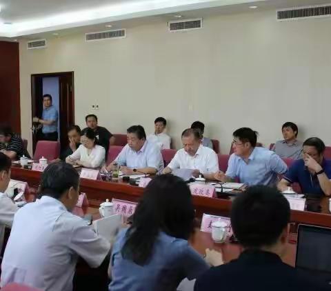 北京大学党委常务副书记于鸿君一行来邯调研