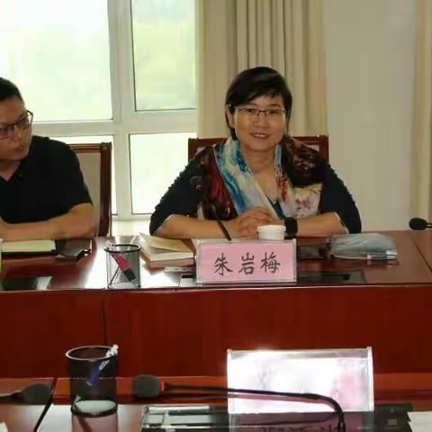 深圳华大科技有限公司执行董事副总裁、邯郸市政府智库特聘专家朱岩梅来邯考察调研