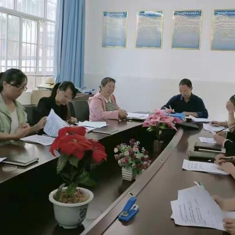 写规范字   展少年风采                                       密祉镇莲峰完小举办学生书写大赛