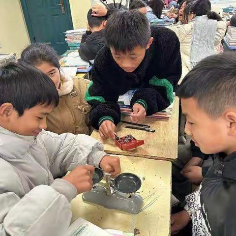 磨砺促成长，课堂展风采