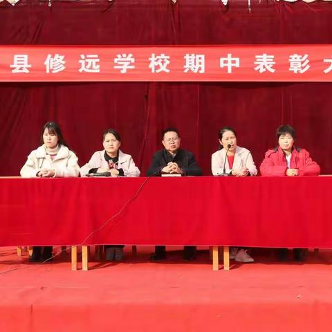 当有凌云之志     不负青春时光