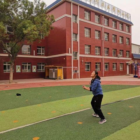 兴庆区第四小学体育教师技能比赛