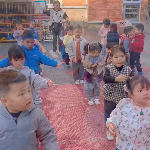 光谱国际·时代花园幼稚园—墨兰班11月班讯