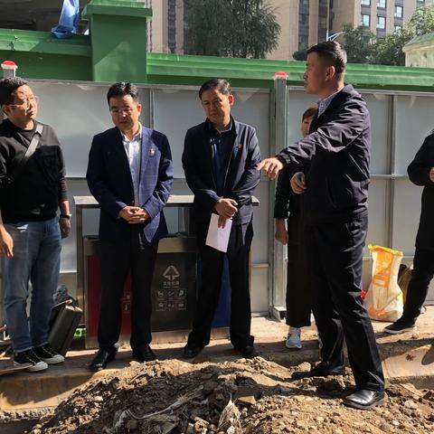城西区政府领导督导检查公交港湾及市政设施隐患整治工作
