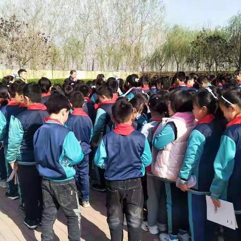 追寻先烈 砥砺前行——仇陶小学清明祭扫活动