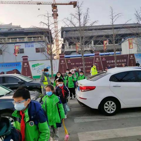 【莒县四小 乐真教育】安全护导，真情相伴——六年级一班安全护导日