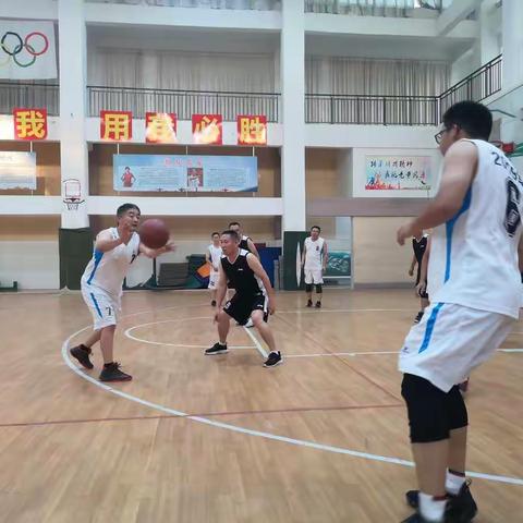 【莒县二中】国庆中秋齐相遇，二中儿女共欢腾—莒县二中“庆国庆，迎中秋”秋季篮球赛圆满结束