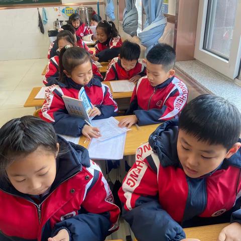 落实“双减”政策 弘扬国学文化——大同平城双语学校小学部诗词背诵大闯关