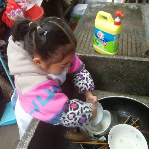 一（3）班孙籽优新年快乐！