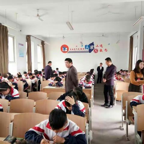 仙庄镇初级中学七八年级期中考试正在进行中……