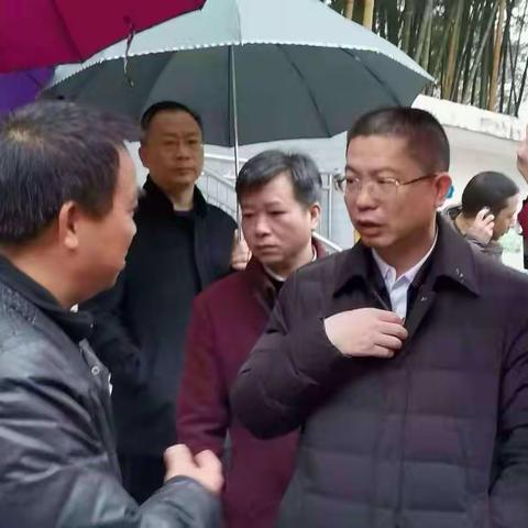 情系教育，不忘初心———全县党政主要领导干部在坊楼中学视察指导工作