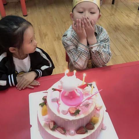 祝马一晨小朋友生日快乐🎉🎉🎉