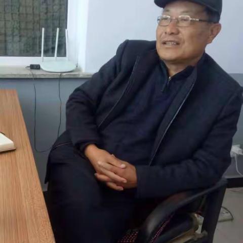凝心聚力，共创佳绩——西两间房小学举办毕业班研讨会