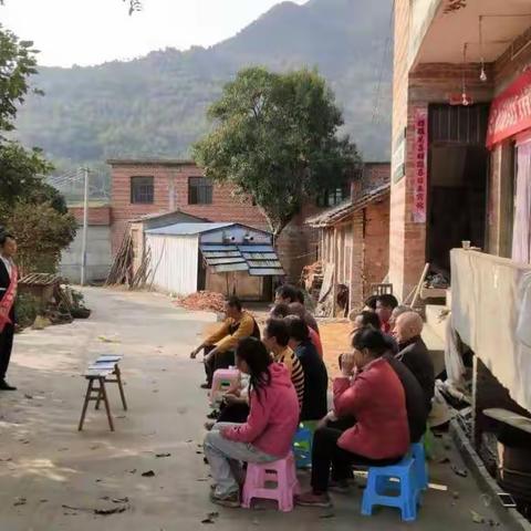 扶贫济困，旬阳农商银行与您一路同行