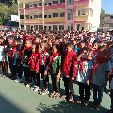 2022年梧州市题甫小学“喜迎二十大 童心永向党”建队日入队仪式