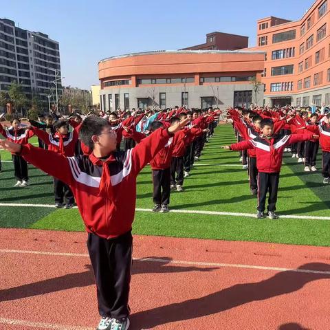 【童趣时光，小学课间韵律操】我们一起跳的青春旋律！