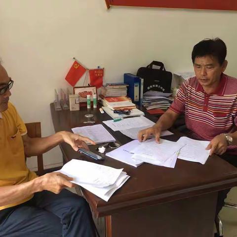 山海脱贫攻坚中队长访谈中队成员