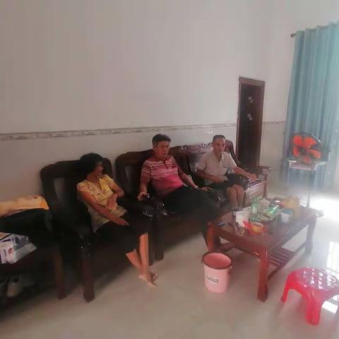 2020年8月15日，山海扶贫中队走访贫困户