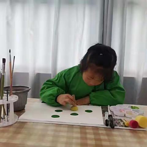 《小河家园》