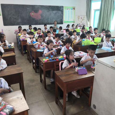 【第四周】三亚市实验小学阳光课程之巧手泥塑