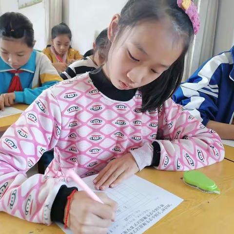 传笔下经典  做向上少年———杨坊小学书写比赛