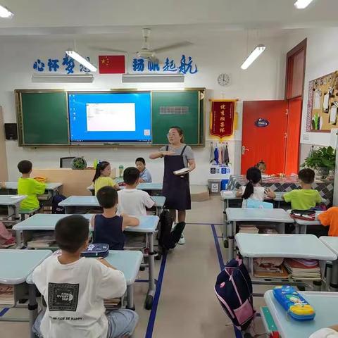 书写中国汉字，传承中华文化——北苑小学拓展课程之硬笔书法