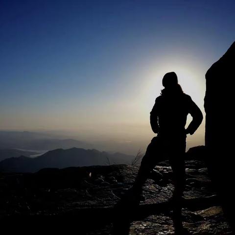 忆2019年三月夜爬泰山