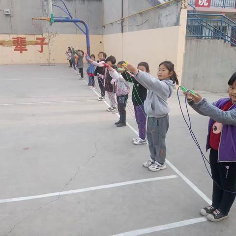 清池小学一年级跳绳社区