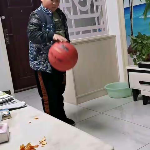 2020-2-12              天气       晴      亲子日记第117         人民路小学王圣阳妈妈