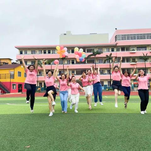 童心永驻的"孩子王们"，欢快沸腾的英城街小