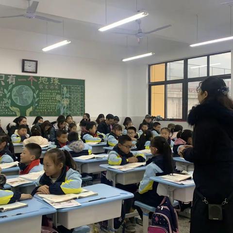 庙垭乡中心校  鸭江镇中心小学校       捆绑发展——教学研讨活动