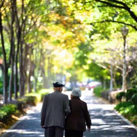 【九九重阳节浓浓敬老情】库尔勒市三幼教育集团（天山分园）开展【敬老爱老】重阳节主题教育活动