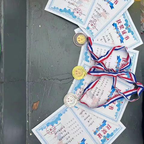 少年负壮气 奋烈正当时—热烈祝贺枣阳市实验中学在全市中小学运动会中摘取“男子团体第一名”的桂冠