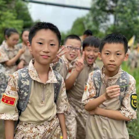 军事夏令营训练记实