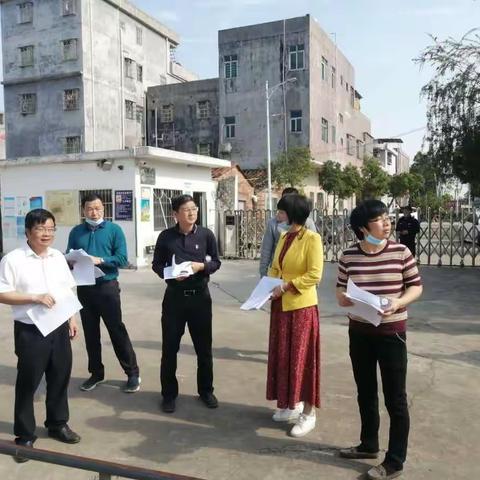 横河镇领导到横河天行小学调研创强复评活动