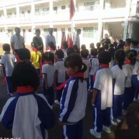 横河天行小学“三全育人"2019年一年级入队仪式