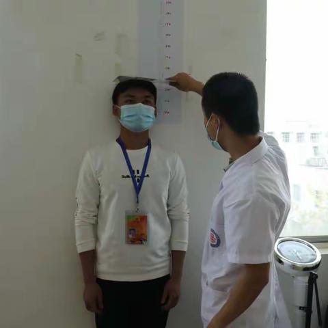 陵水县严把征兵体检第一关