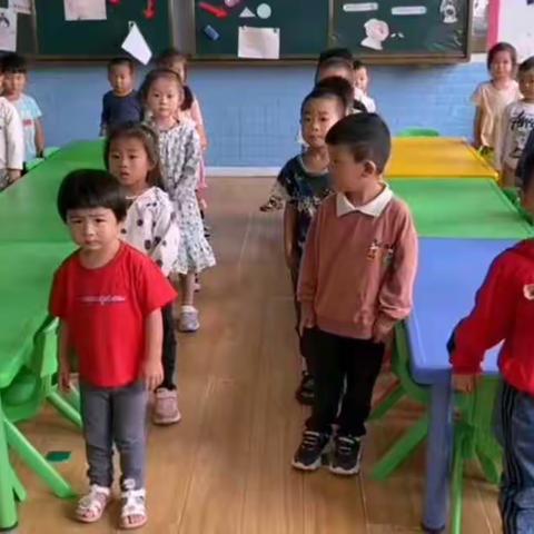始于九月 赴于十月———陆圈镇中心幼儿园中二班九月汇报总结