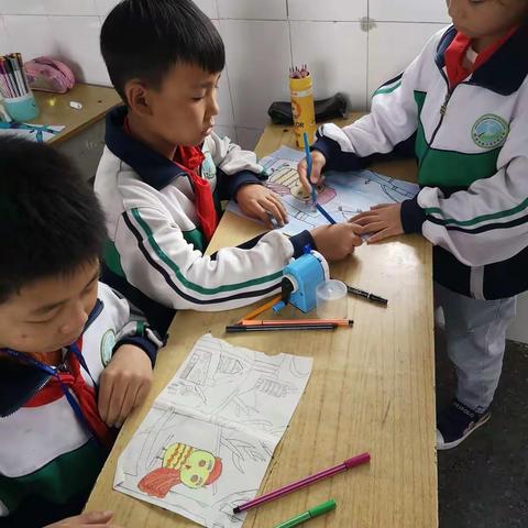 童心童画，绘出七彩童年！