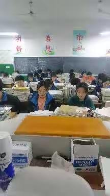 风华正茂，奋斗不息