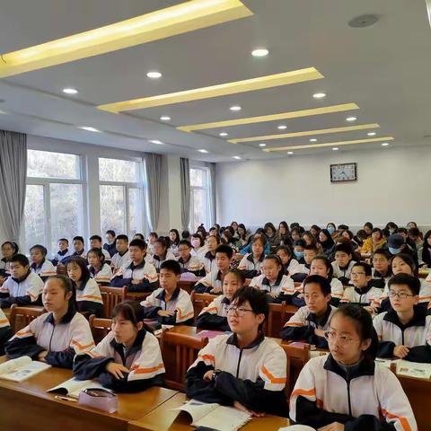 研讨示范重引领 深度学习再突破   —通化市直初中道德与法治学科深度学习——情境教学研讨课活动在二十一举行