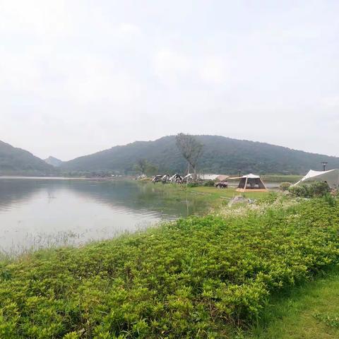 野游铜鉴湖〈古风歌〉