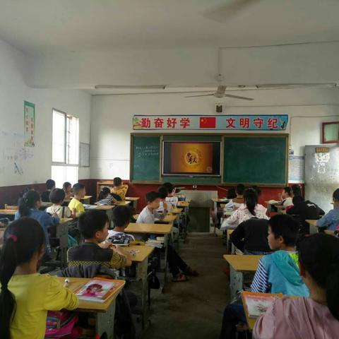 张谷英镇中心小学“情系中秋”主题活动