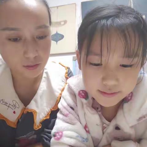 亲子共读，相伴成长-附小四一班亲子共读