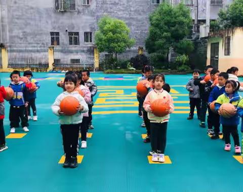 四月的风，四月的你——筠门岭中心幼儿园大二班4月掠影