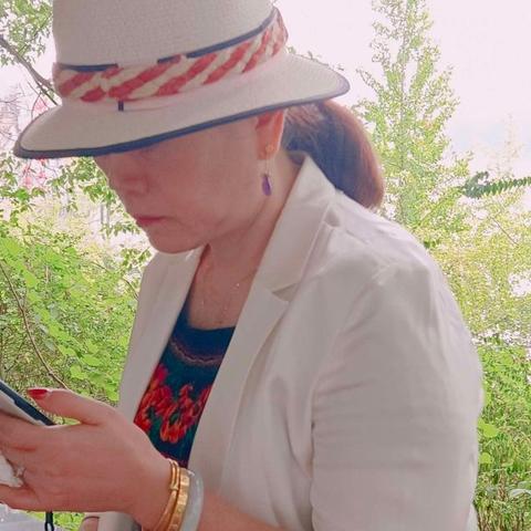 致安娜——带你去喜欢的地方，那里通明透亮！把日子过成年轻人的向往！旅途有我的感慨，天明晨曦与你牵手同行...