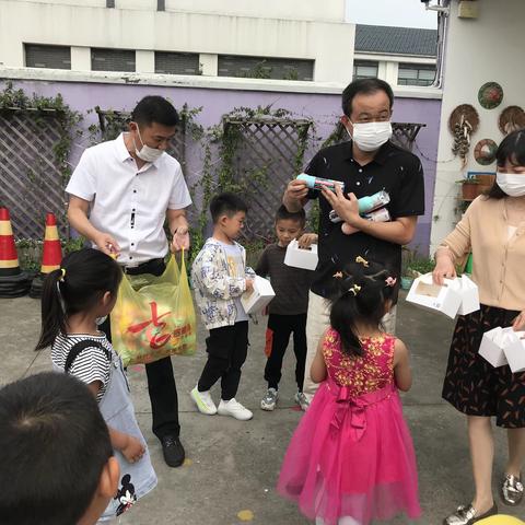 庆缤纷“六一” 展幼儿风采 享成长快乐