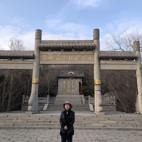 挖掘革命历史缅怀英雄